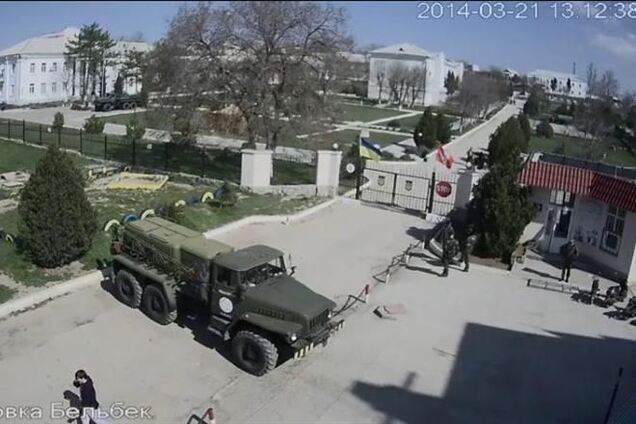 На 'Бельбеке' готовятся к штурму, феодосийские морпехи ждут приказа