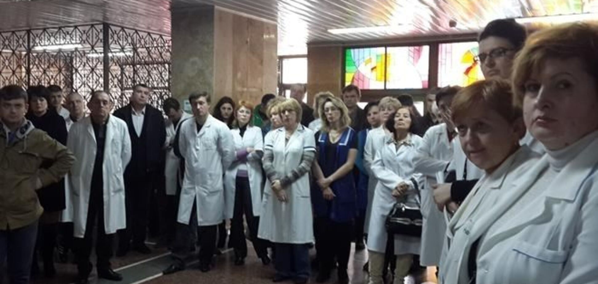 Коллектив Центра микрохирургии глаза выступил в поддержку главврача Рыкова
