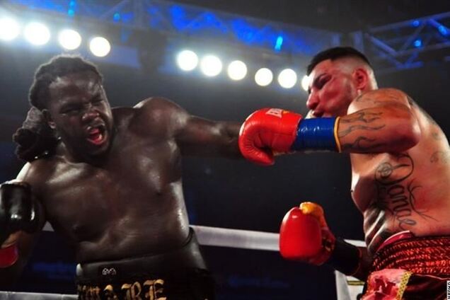 Стиверн и Арреола будут биться за титул Виталия Кличко 10 мая