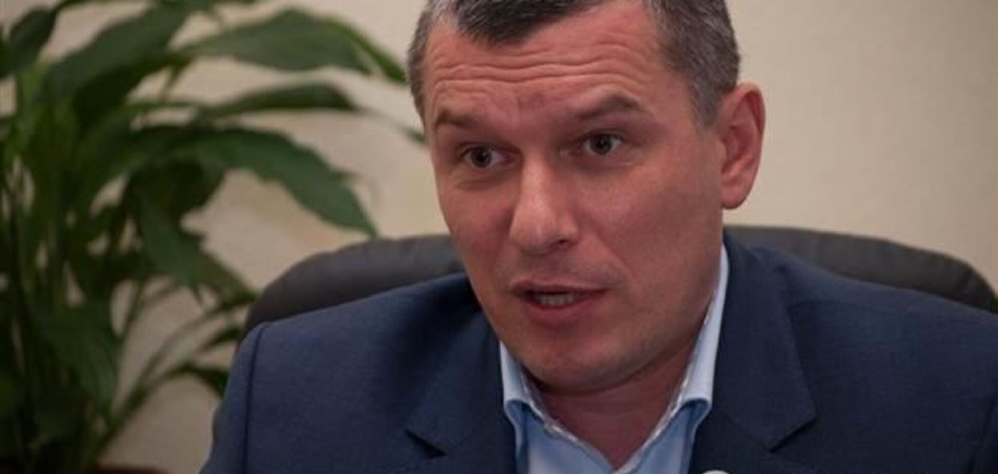 Начальник Подільського РУ МВС: самооборону вирізняють стрічки на рукавах і присутність міліціонерів