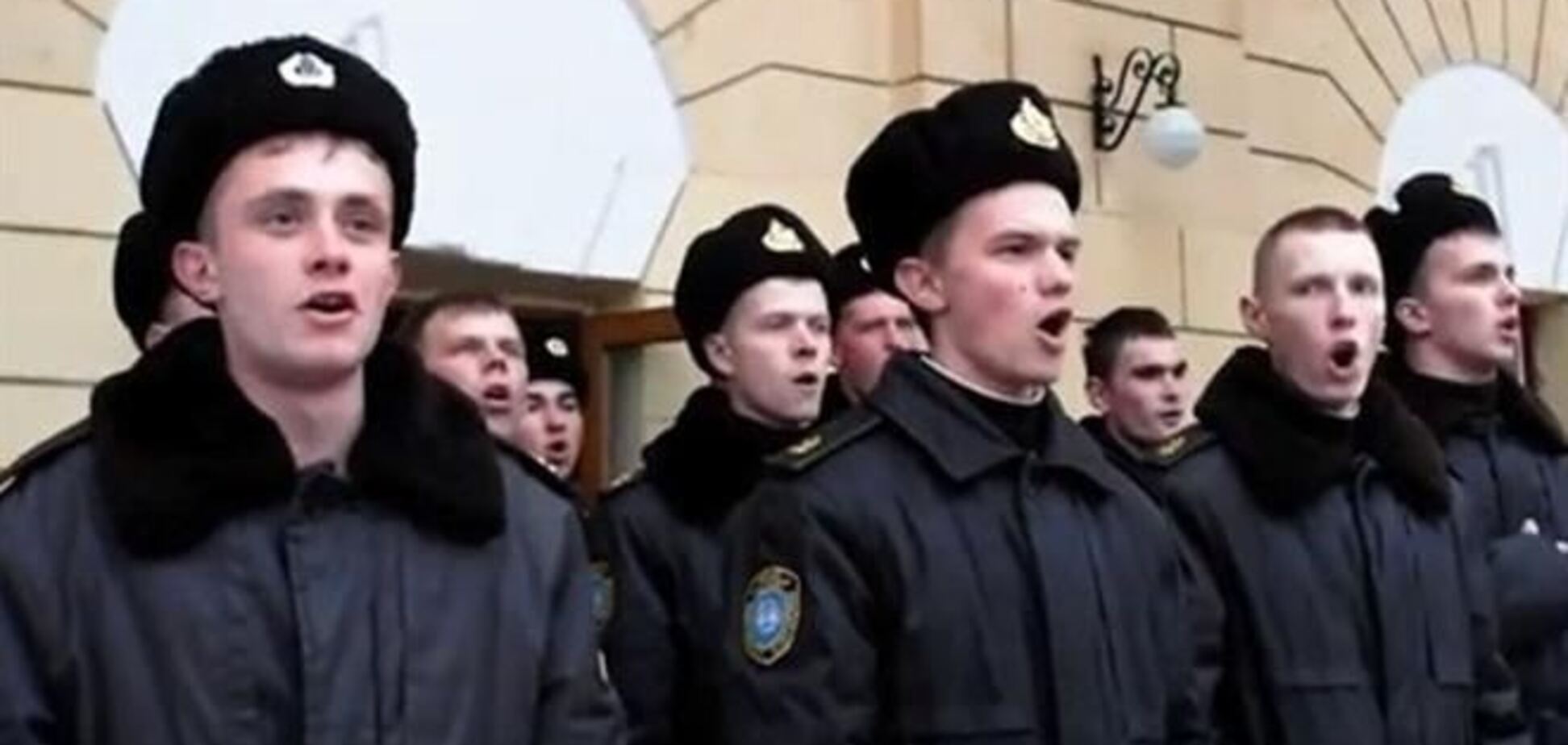 Минобороны - спевшим гимн курсантам: вы стали примером для каждого офицера!