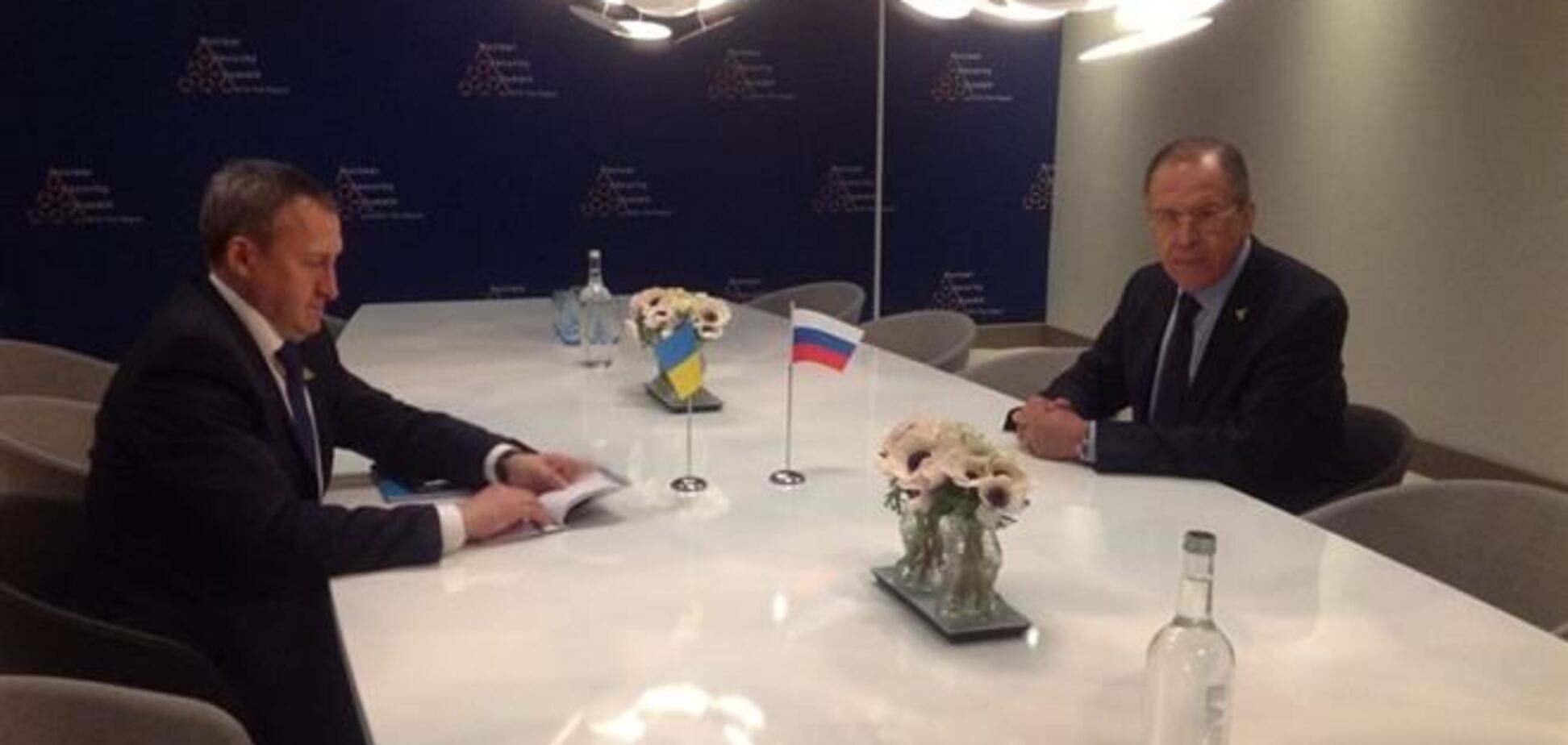 Україна і РФ домовилися про консультації на рівні МЗС і Міноборони країн