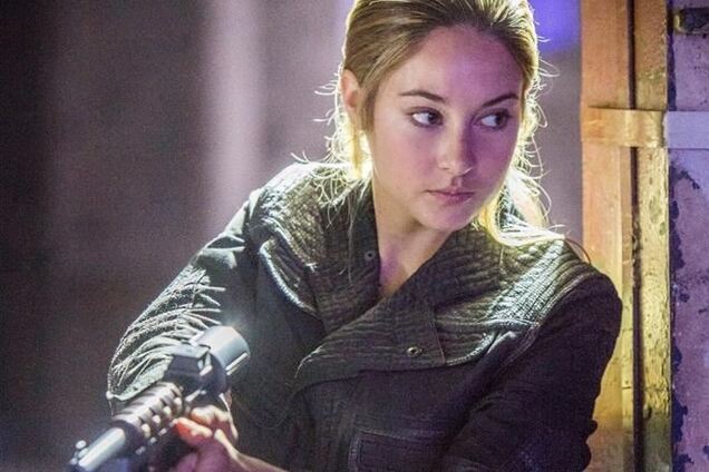 Подростковая фантастика 'Дивергент' возглавила прокат