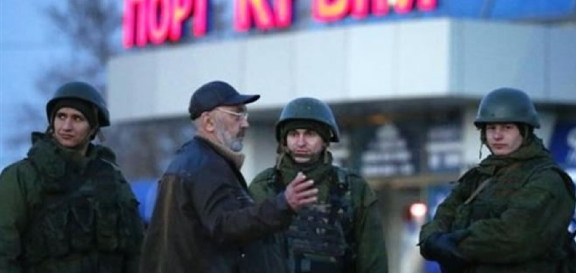 Медведев приказал российским таможенникам открыть ввоз товаров в Крым