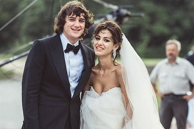 Сын Кернеса показал всем свою подружку