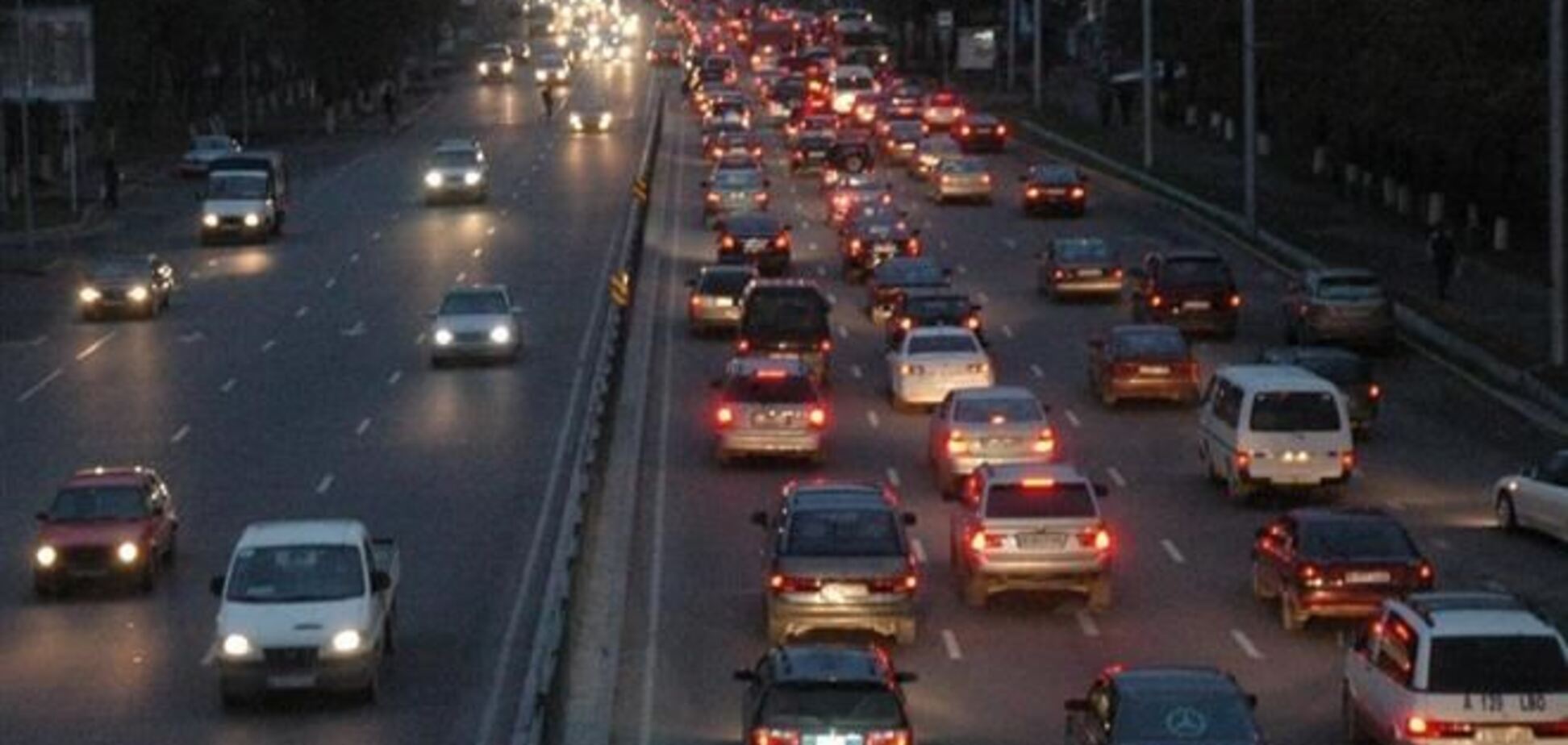 Втрое увеличился поток автомобилей из Крыма на Херсонщину