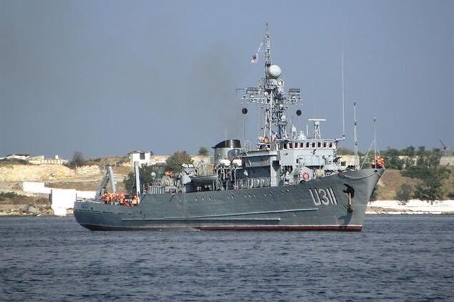 Оккупанты начали очередной штурм тральщика 'Черкассы'