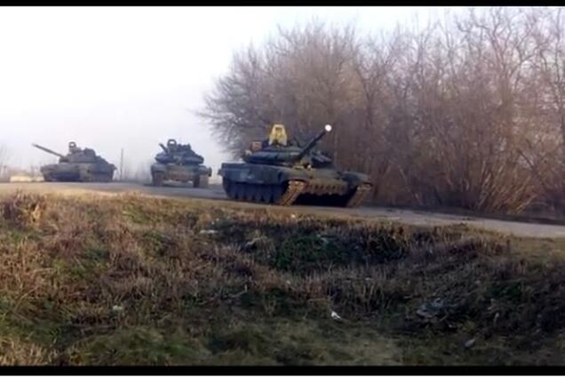 Россия подтягивает войска к юго-восточной границе с Украиной - видеофакт