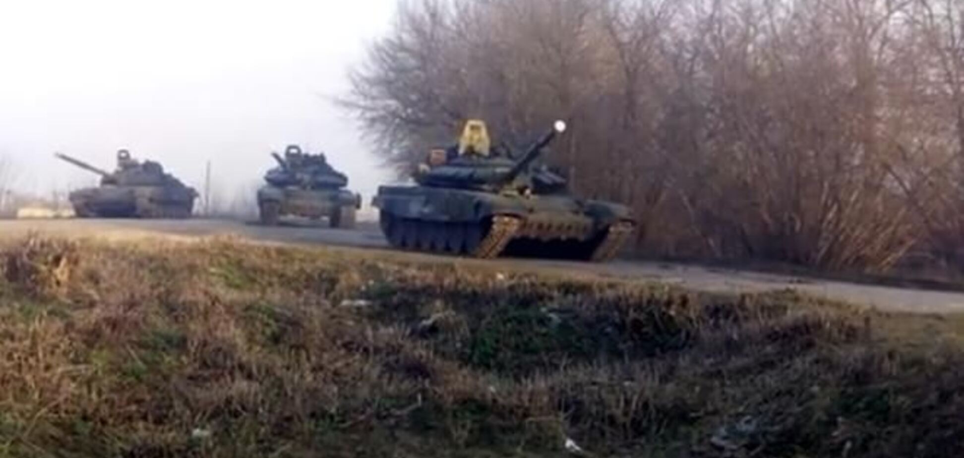 Россия подтягивает войска к юго-восточной границе с Украиной - видеофакт