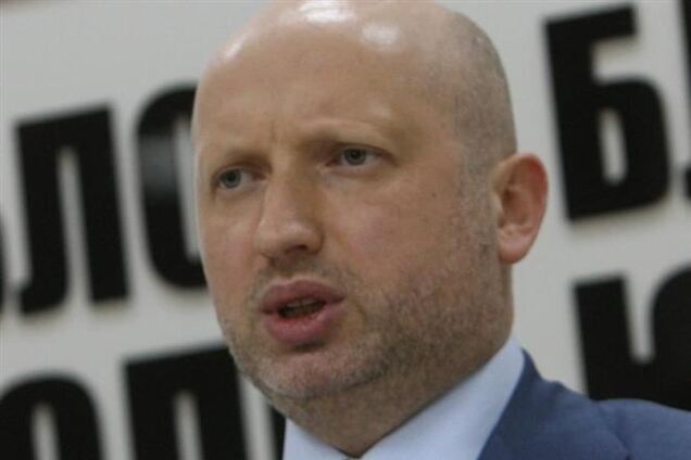 Турчинов призвал кандидатов в президенты не унижать друг друга