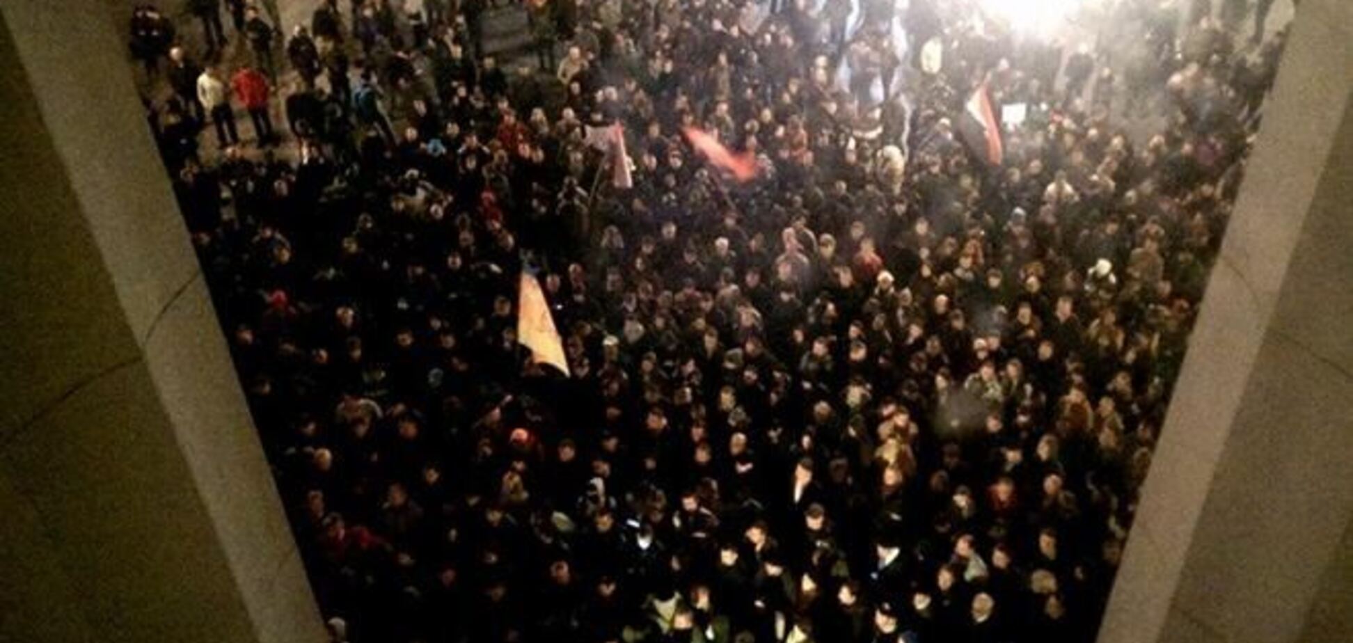 'Правый сектор' с битами и дубинками штурмовал Раду