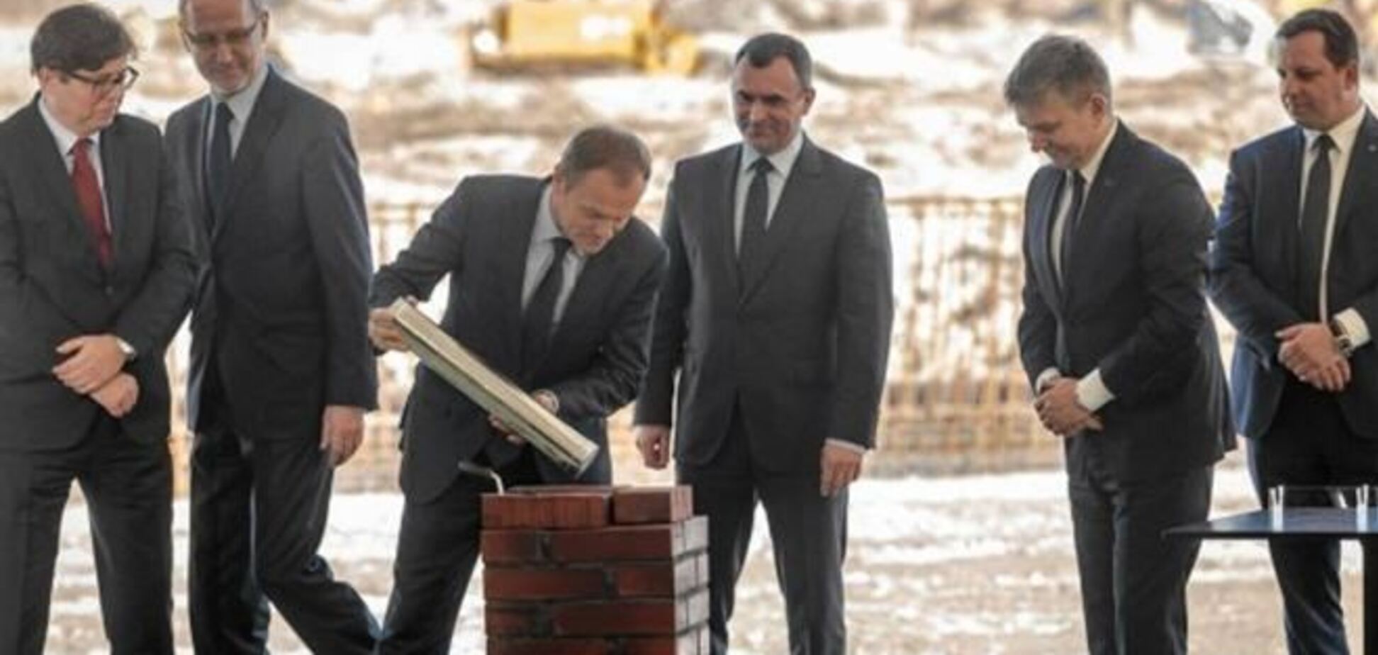 В Польше заложили первый камень нефтяного терминала на Балтийском море