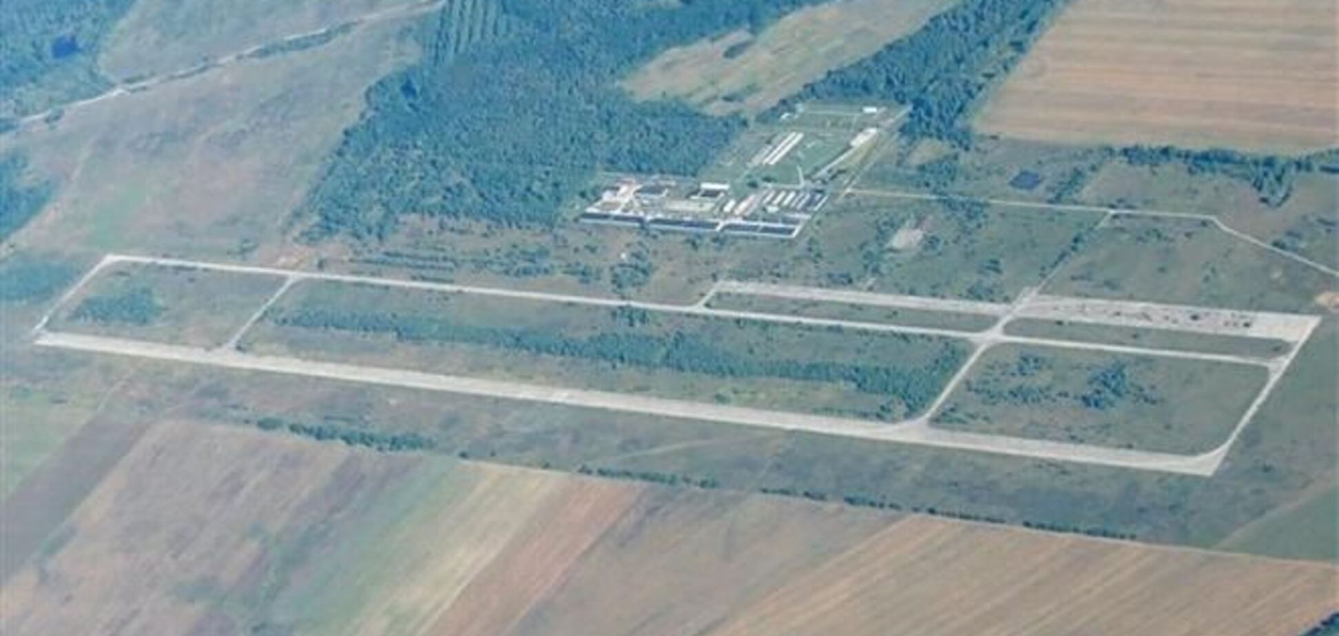 Россия за 10 дней восстановила разрушенный военный аэродром у границы с Украиной