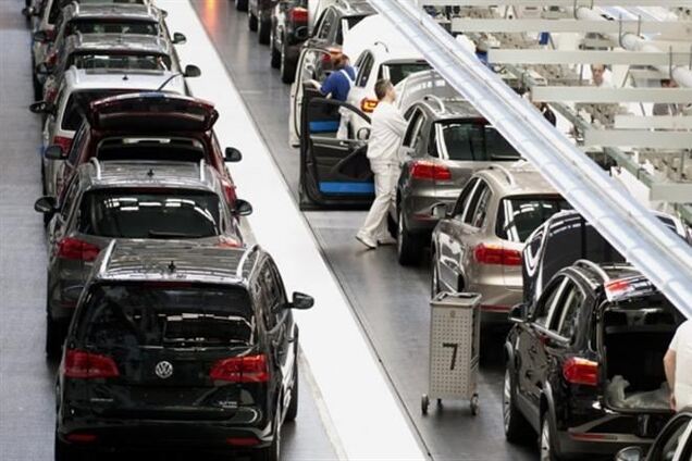 С 14 апреля спецпошлины на авто снизят на треть