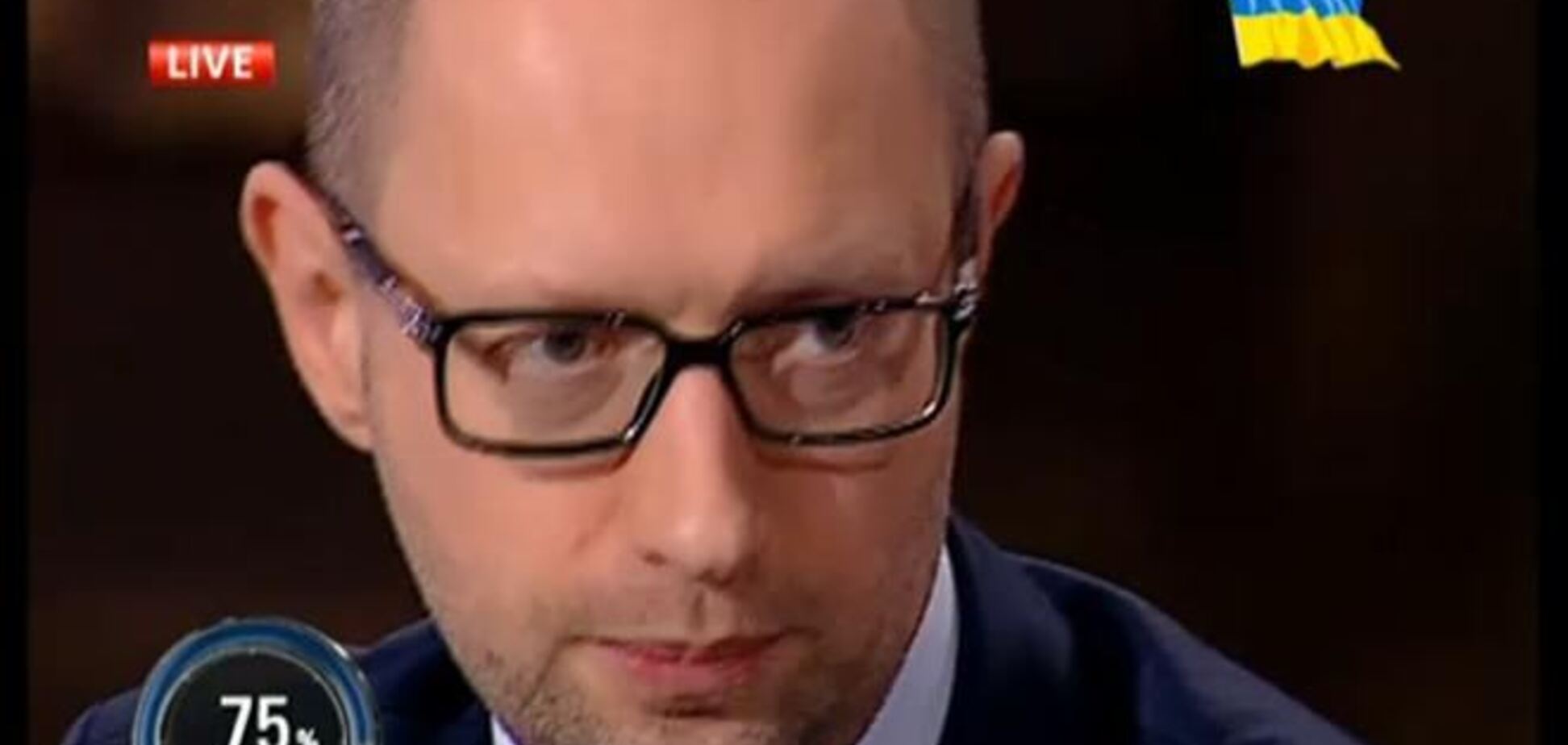 Яценюк объяснил, почему не стоит вводить визовый режим с РФ