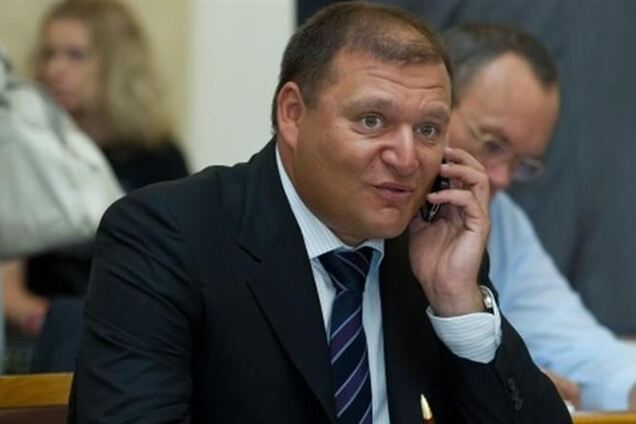 Регионалы на съезде массово отзывают голоса за Добкина