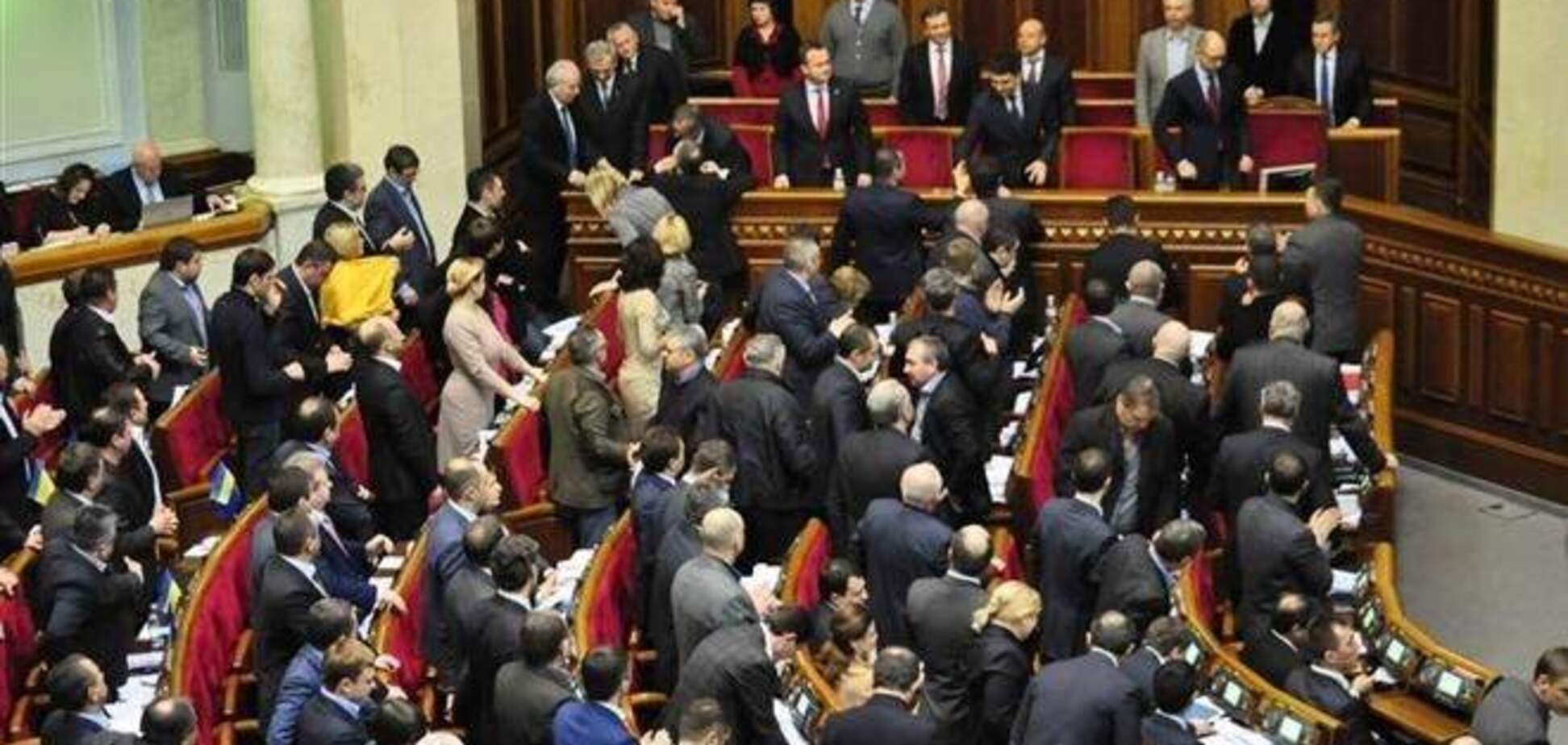 Депутатів попросили не їхати з Києва
