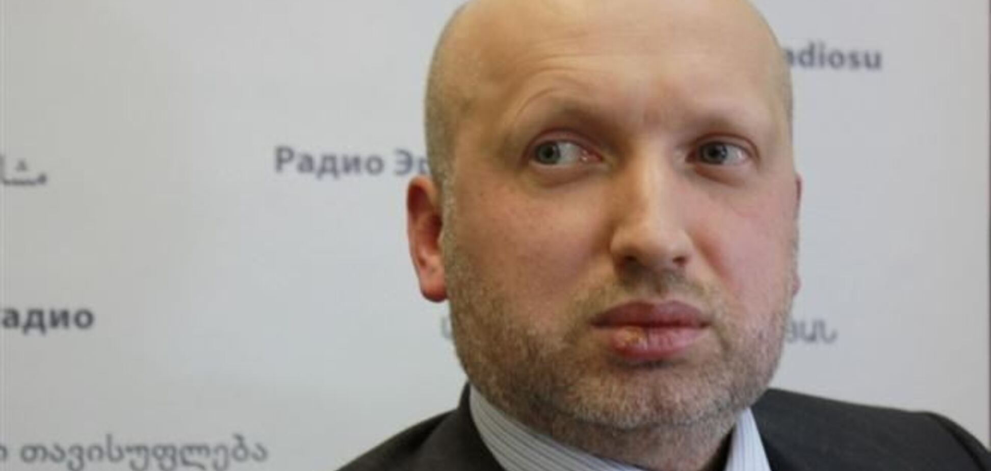 Турчинов призвал Восток и Юг Украины не поддаваться на проросийские провокации