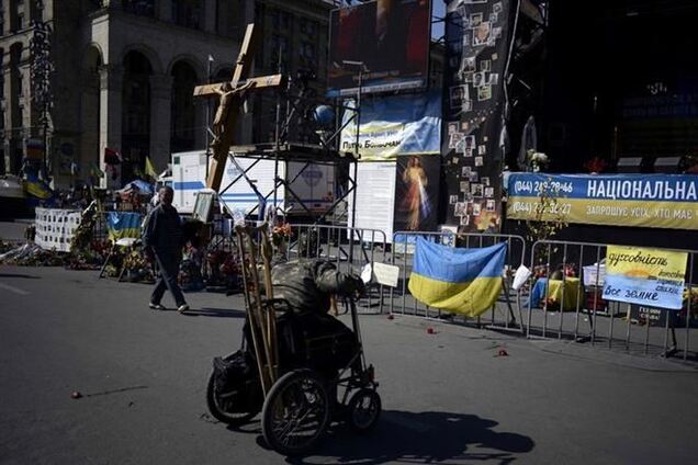 На Майдане представили книгу о Небесной сотне