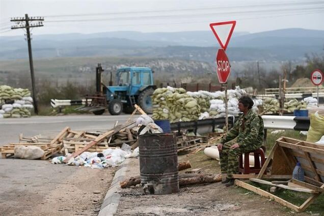 Украинцы учатся стрелять и осваивают рукопашный бой из-за аннексии Крыма