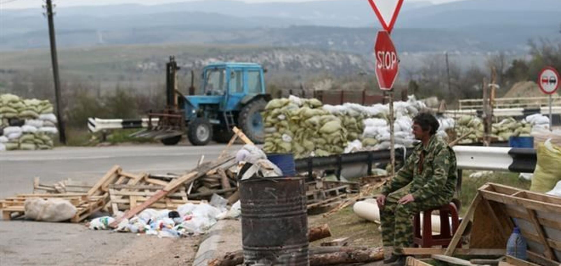 Украинцы учатся стрелять и осваивают рукопашный бой из-за аннексии Крыма