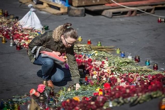Украина почтила память героев Небесной Сотни
