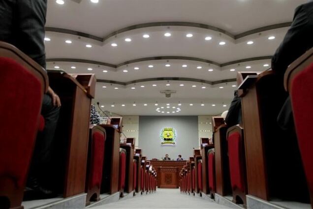 Донецкий облсовет снова заикнулся о референдуме и государственном русском языке