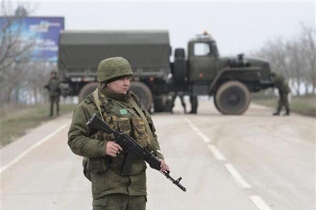 У россиян приказ стрелять в каждого, кто попытается пройти в аэропорт 'Бельбек' - СМИ