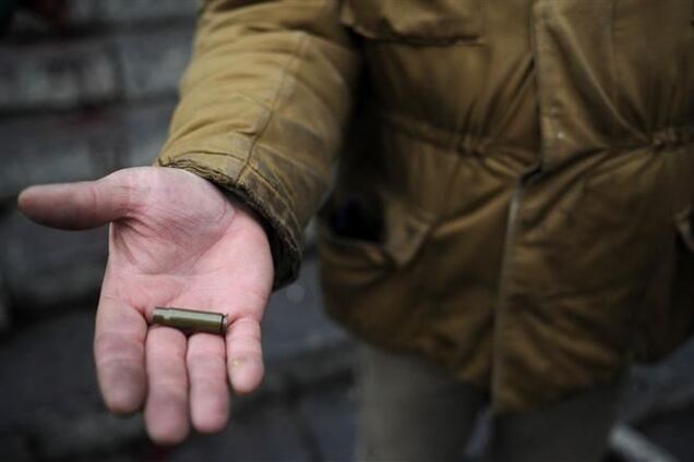 МВС пропонує добровільно здати зброю, відібране у силовиків