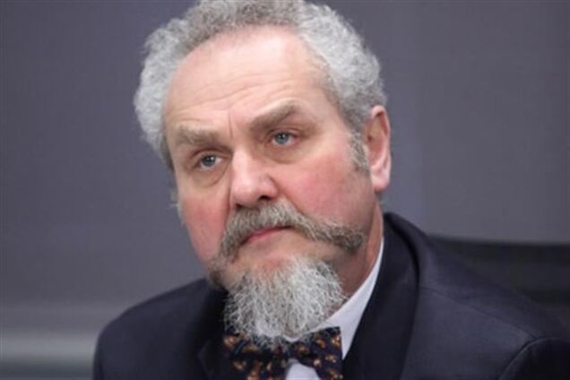 Професори МДІМВ звільнили після статті про військову інтервенцію Росії до Криму