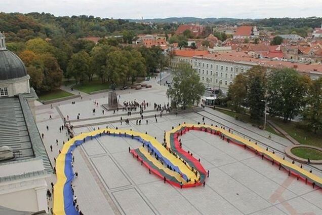 Литовці підтримали українців, створивши 'живе українсько-литовське серце'