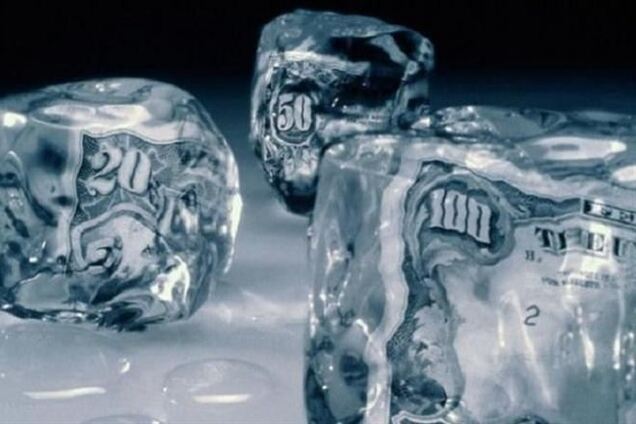 Евросоюз заморозил активы 18 украинских экс-чиновников