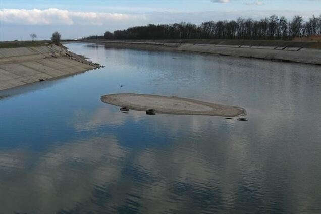 Херсон не собирается отключать Крыму воду