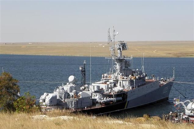 ЧФ России блокирует корвет ВМС Украины 'Луцк' и требует сдаться