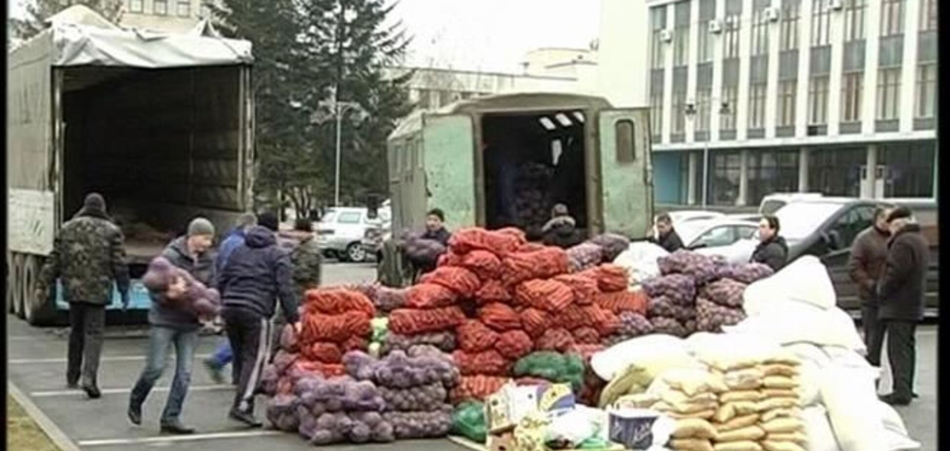 Фермеры Ривненщины привезли продукты крымским защитникам Украины