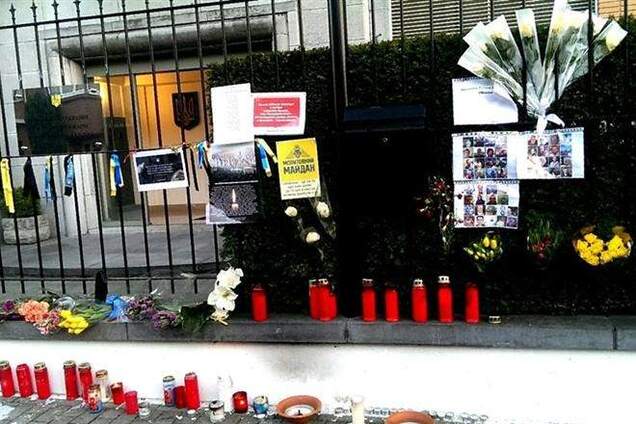 В Брюсселе бельгийцы не забывают о Небесной Сотне