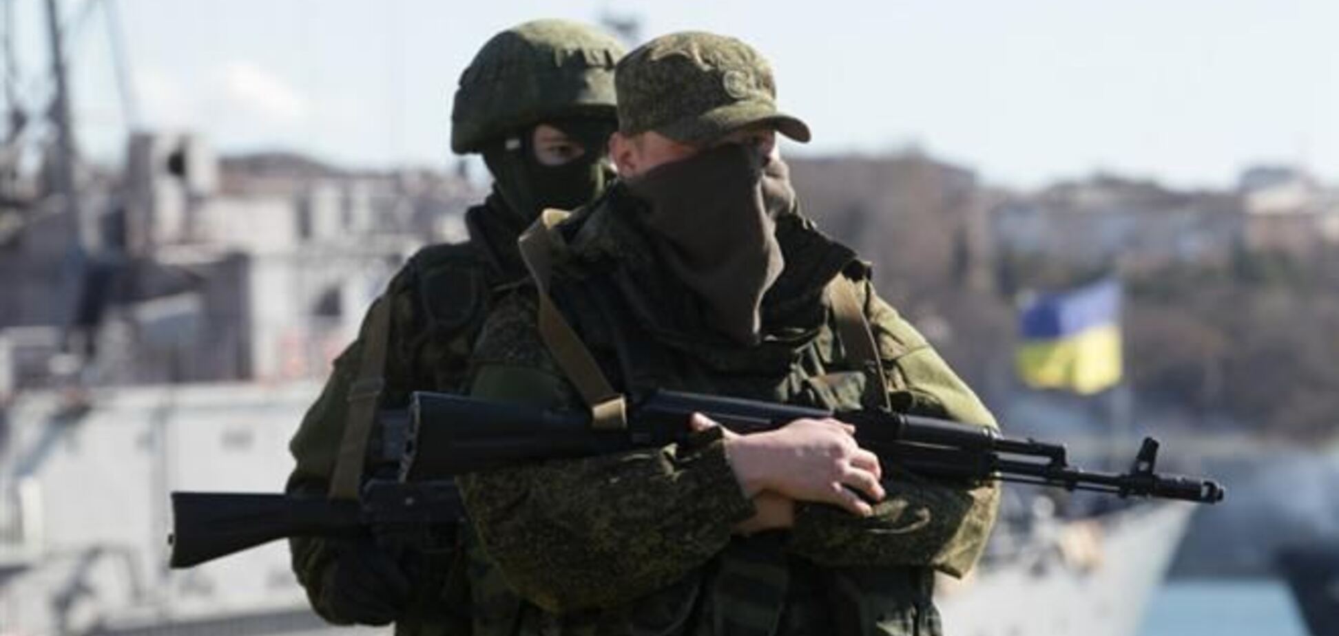 Парубій: російські військові діють в Криму під виглядом самооборони