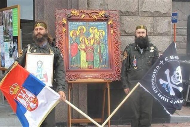 В Крым прибыли сербские боевики – военный эксперт