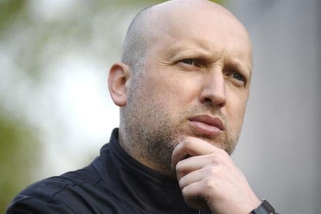 У Турчинова есть конституционное право подписать соглашение с ЕС – Томбински