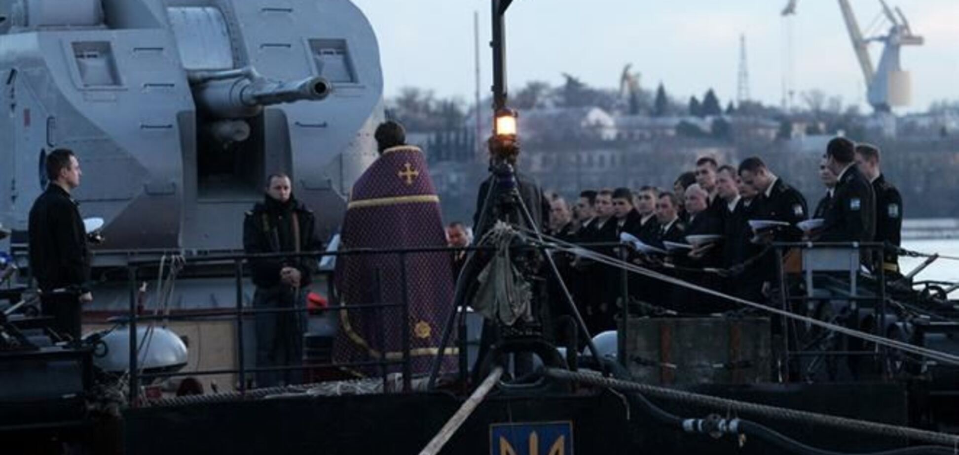 В Севастополе вновь заблокировали штаб ВМС Украины