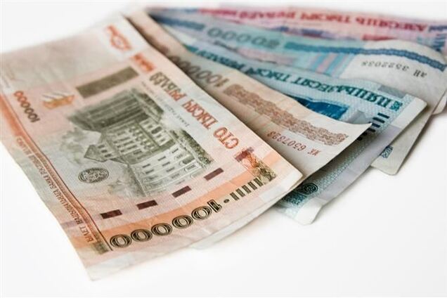 Банки Беларуси покупают гривню в 5-10 раз дешевле показателей 2013 года