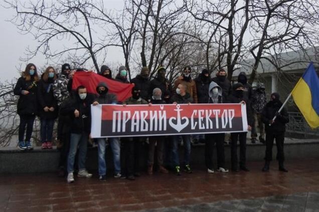 'Правый сектор': если в Крыму начнется война, мы будем участвовать