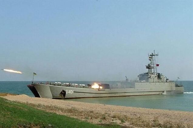 В Донузлаве заблокировано около десяти судов