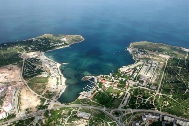 Россияне требуют освободить территорию ЗКП тактической группы 'Крым'