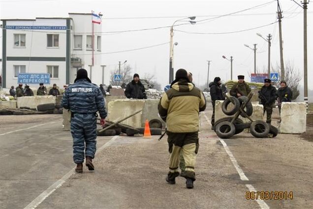 В Крыму российские боевики остановили делегацию ОБСЕ выстрелами