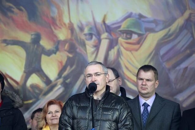 Ходорковскому провели экскурсию Майданом