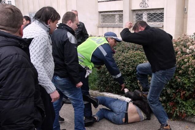 ГПУ открыла два уголовных производства по факту избиения журналистов в Крыму