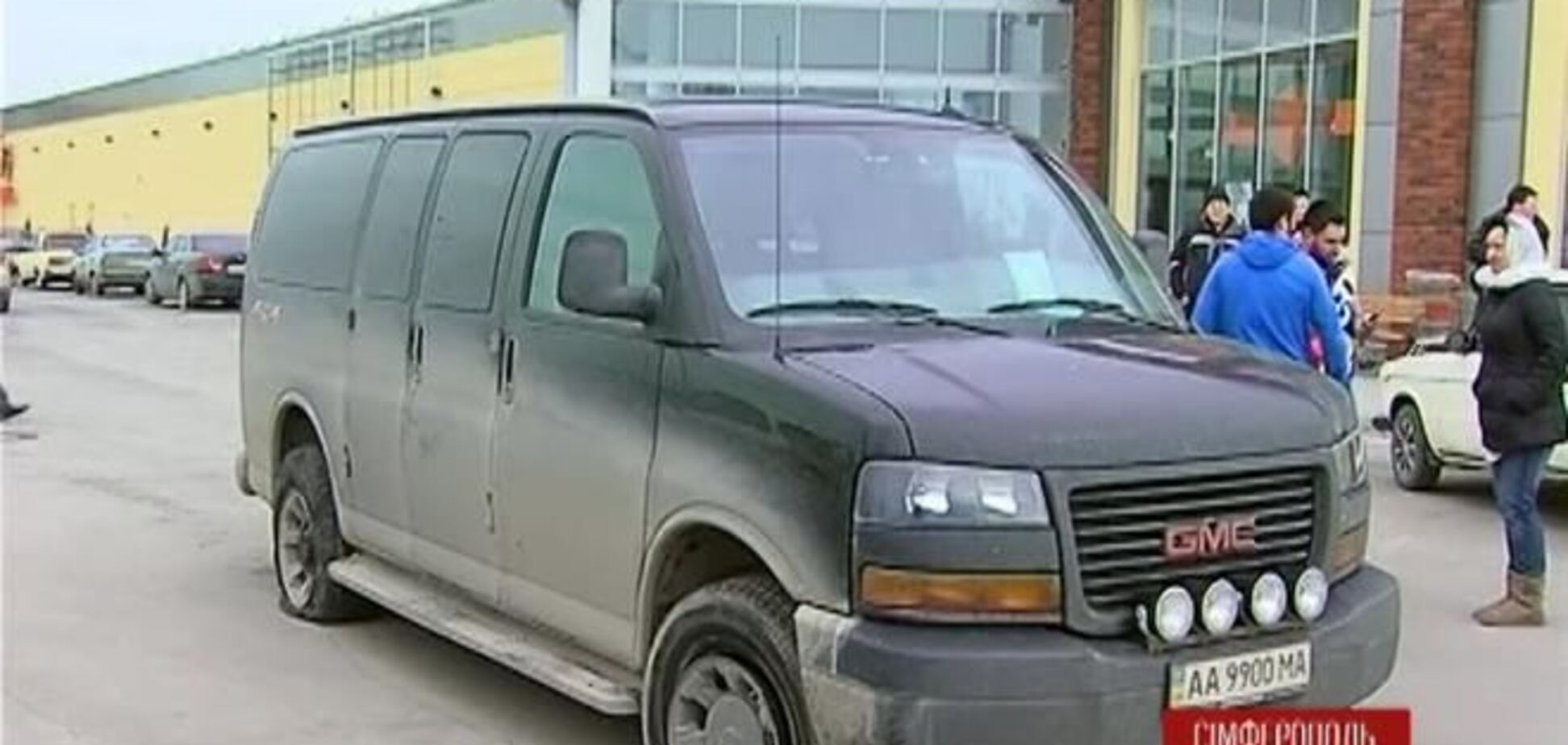 В Крыму авто расстреляли из-за съемки оккупированного военкомата