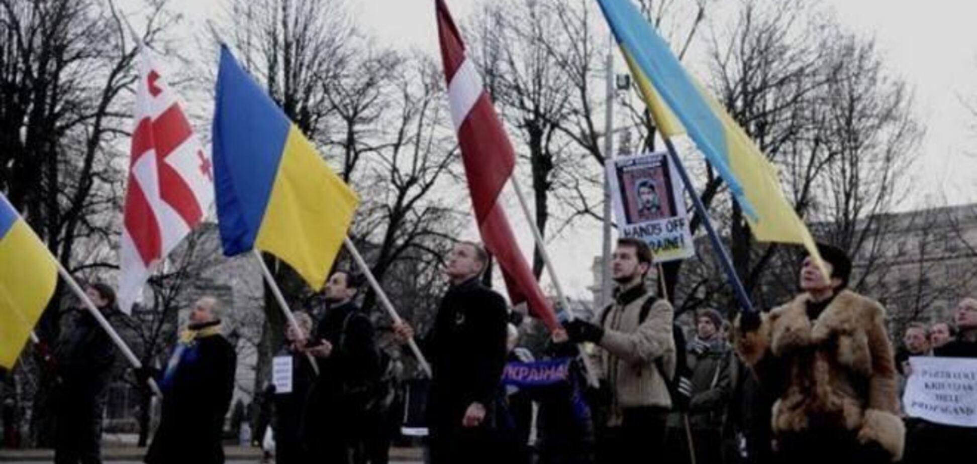 Пікет проти брехні про Україну в російських ЗМІ пройшов у Ризі