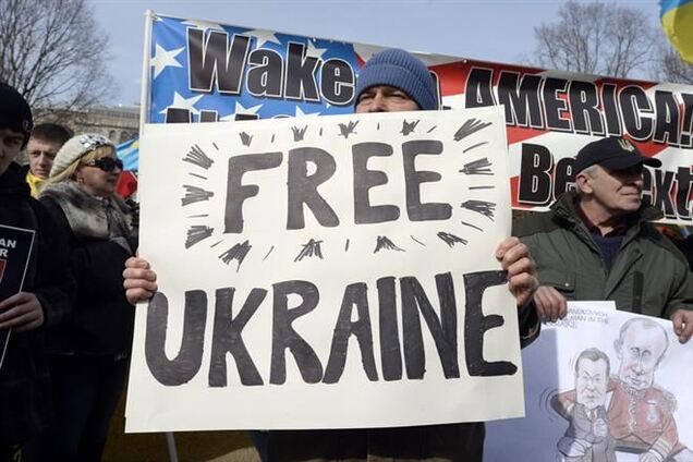 ОБСЄ засудила побиття журналістів і цензуру в Криму